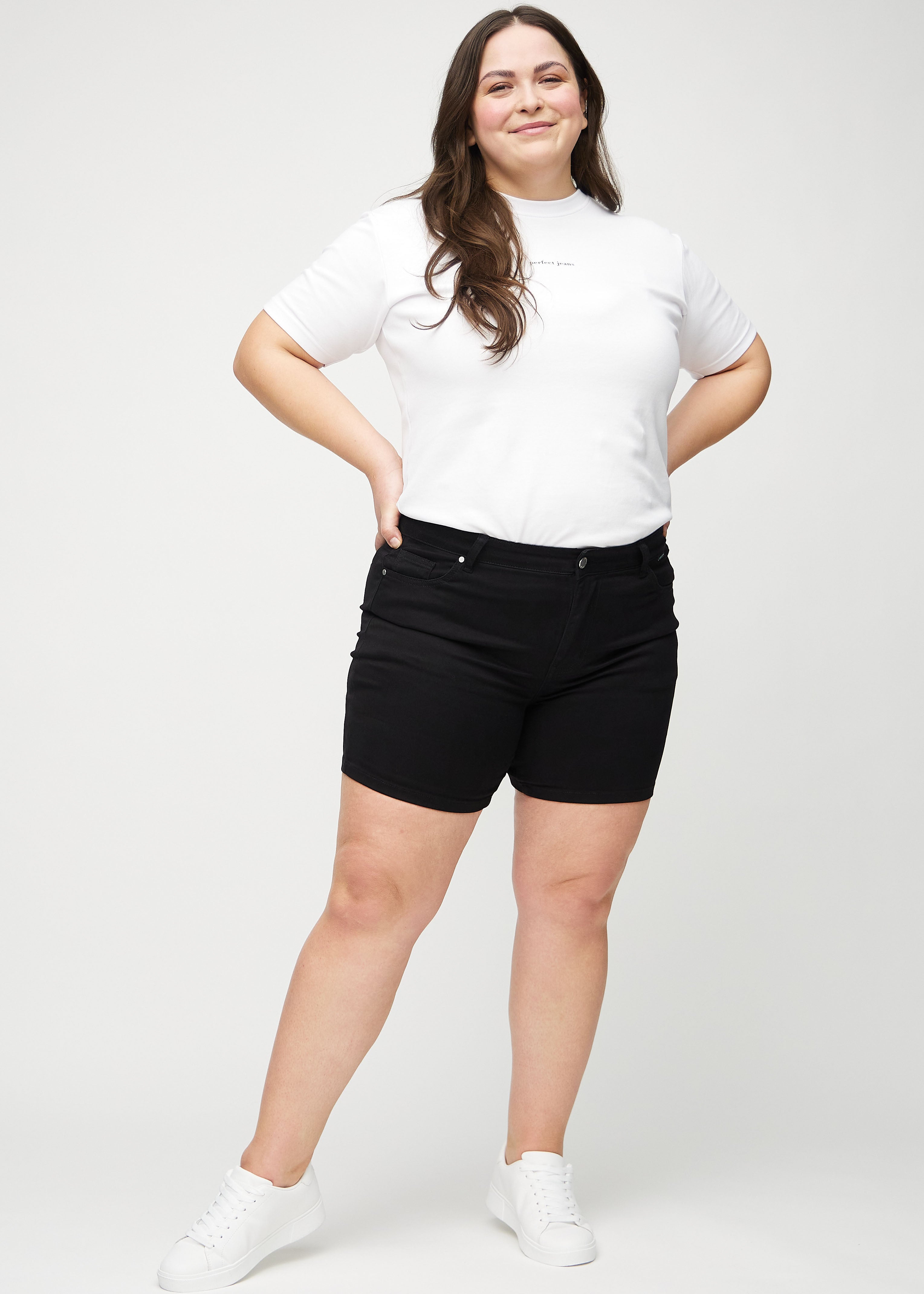 Tara | Figurformende Shorts in Unifarbe