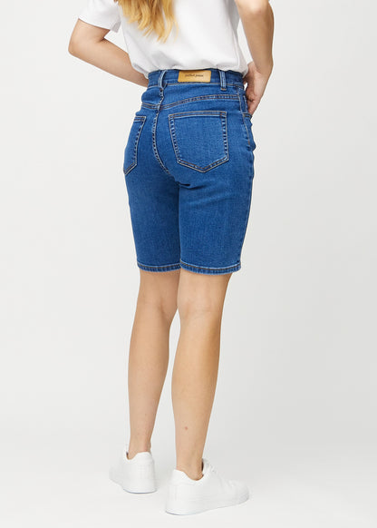Die klassische Curve Jeans-Shorts