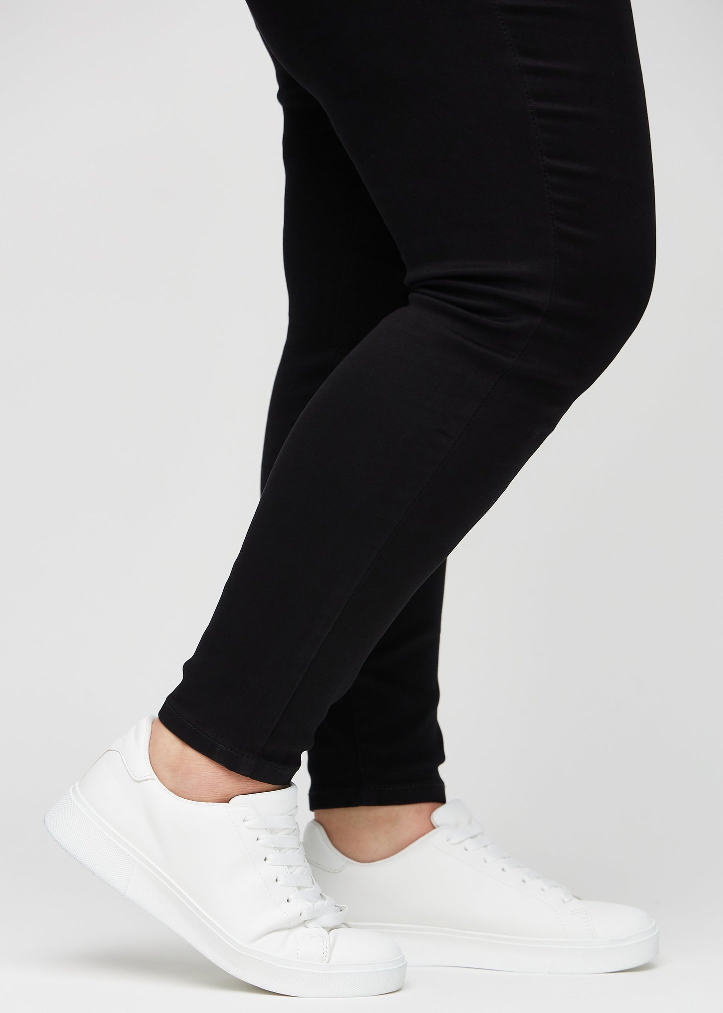 Die Essential Sculpt Jeans