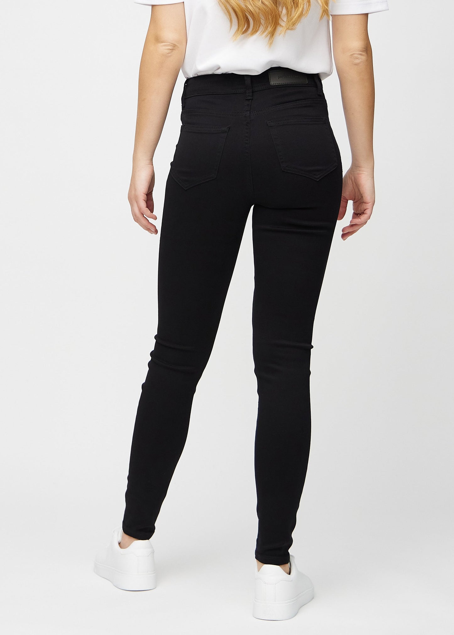 Die Essential Sculpt Jeans