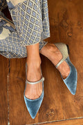 Petra | Spitze Pumps mit elegantem Riemen