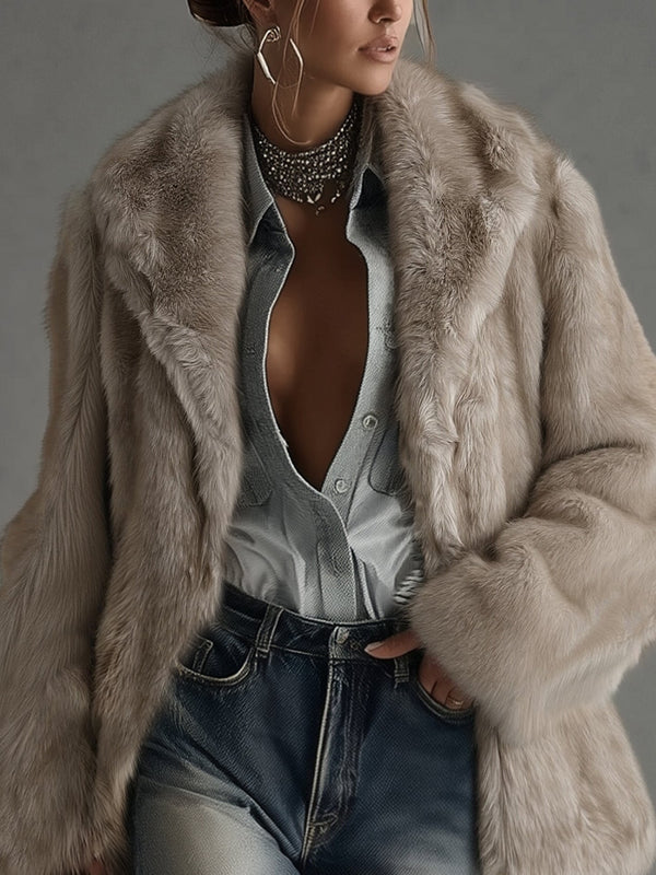 Der Arctic Heiress Mantel