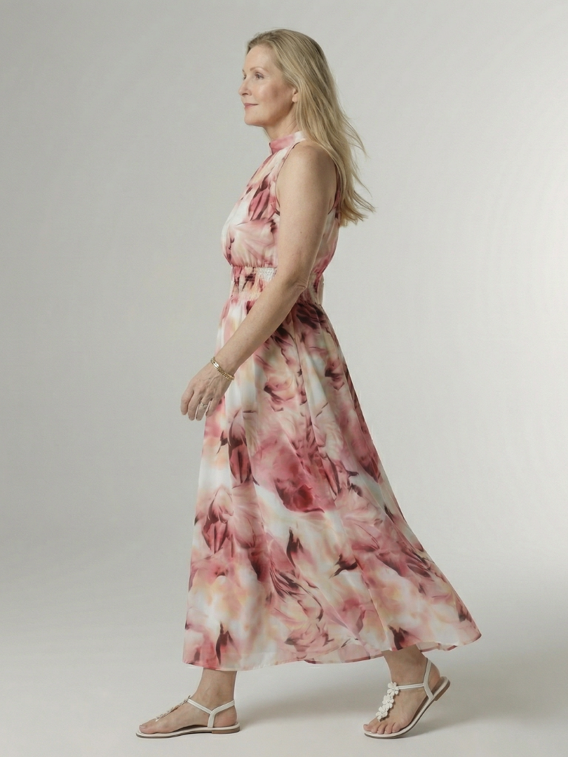 Fenja | Gerafftes Halter-Midikleid für jeden Tag