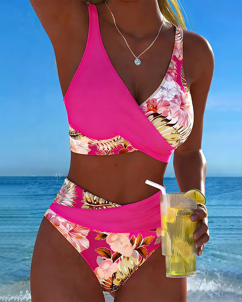Lena | Blumen-Bikini mit elegantem Schlitz