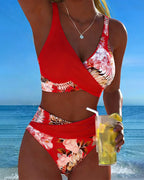 Vera | Floraler Bikini mit Kontrastdetails