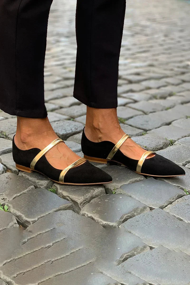 Vera | Ausschnittlook mit Doppelarmband-Detail