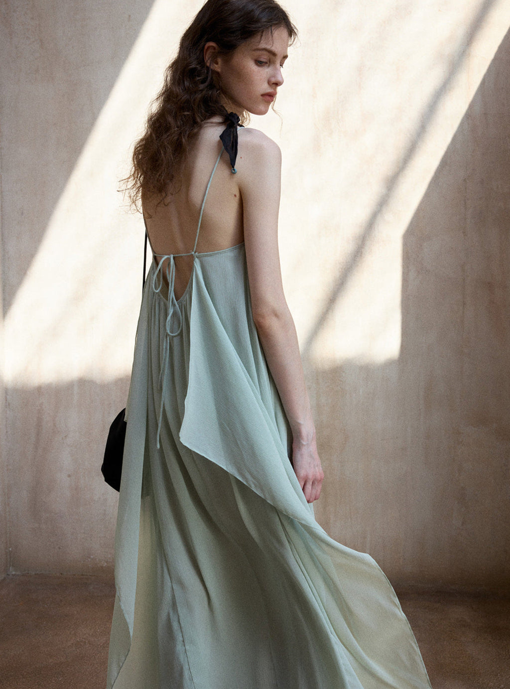 Franziska | Leichtes Sommerkleid in Sandfarben