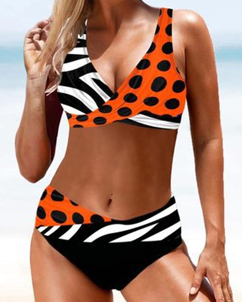 Petra | Bunter Bikini mit Blumenmuster