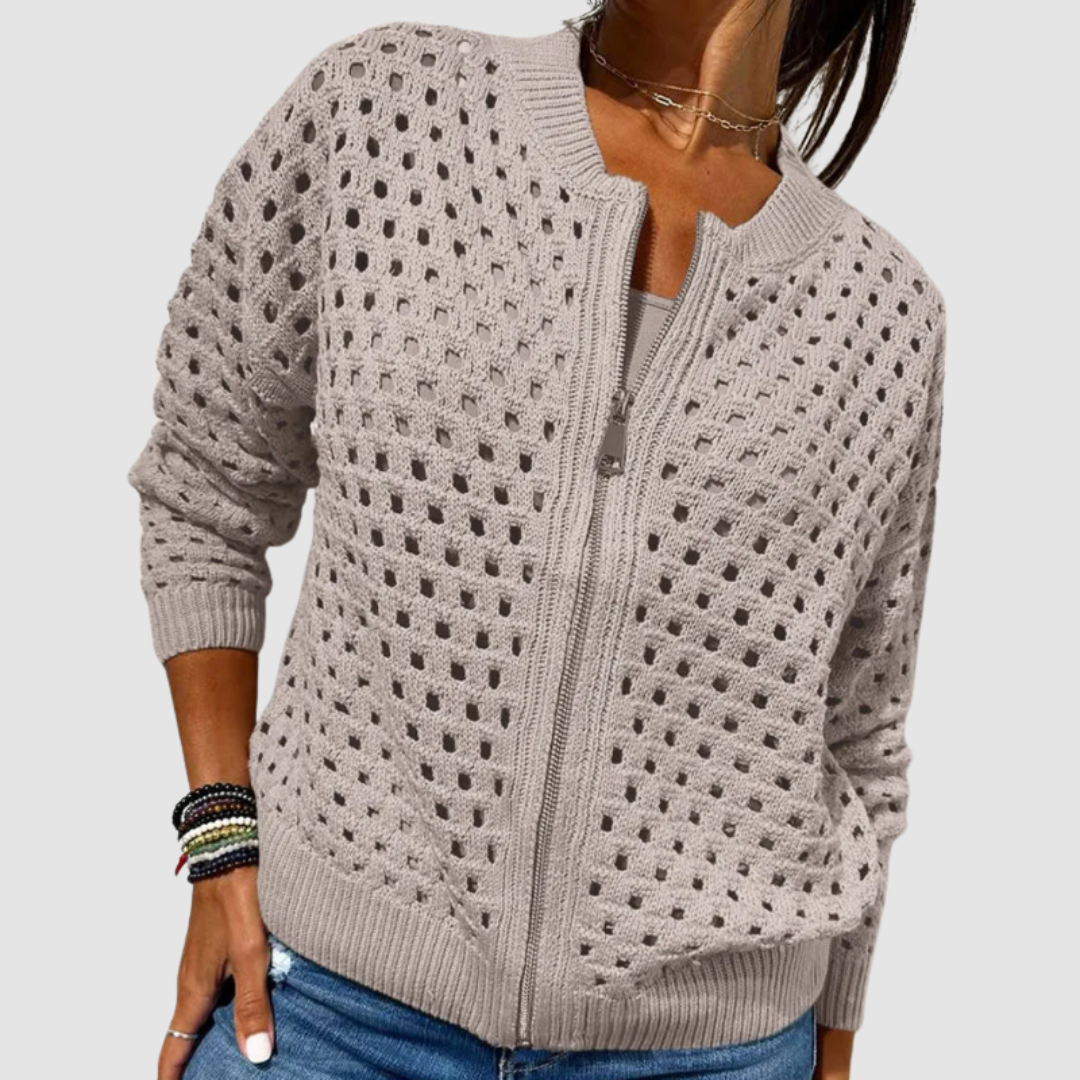 Vera | Feine Strickjacke mit Zierknöpfen