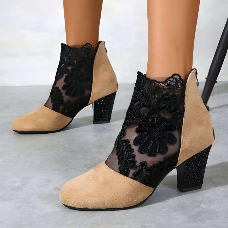 Klara | Spitzenbesetzte Ankle Boots