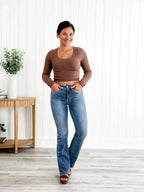 Tanja | Figurformende Bootcut-Jeans in Unifarbe