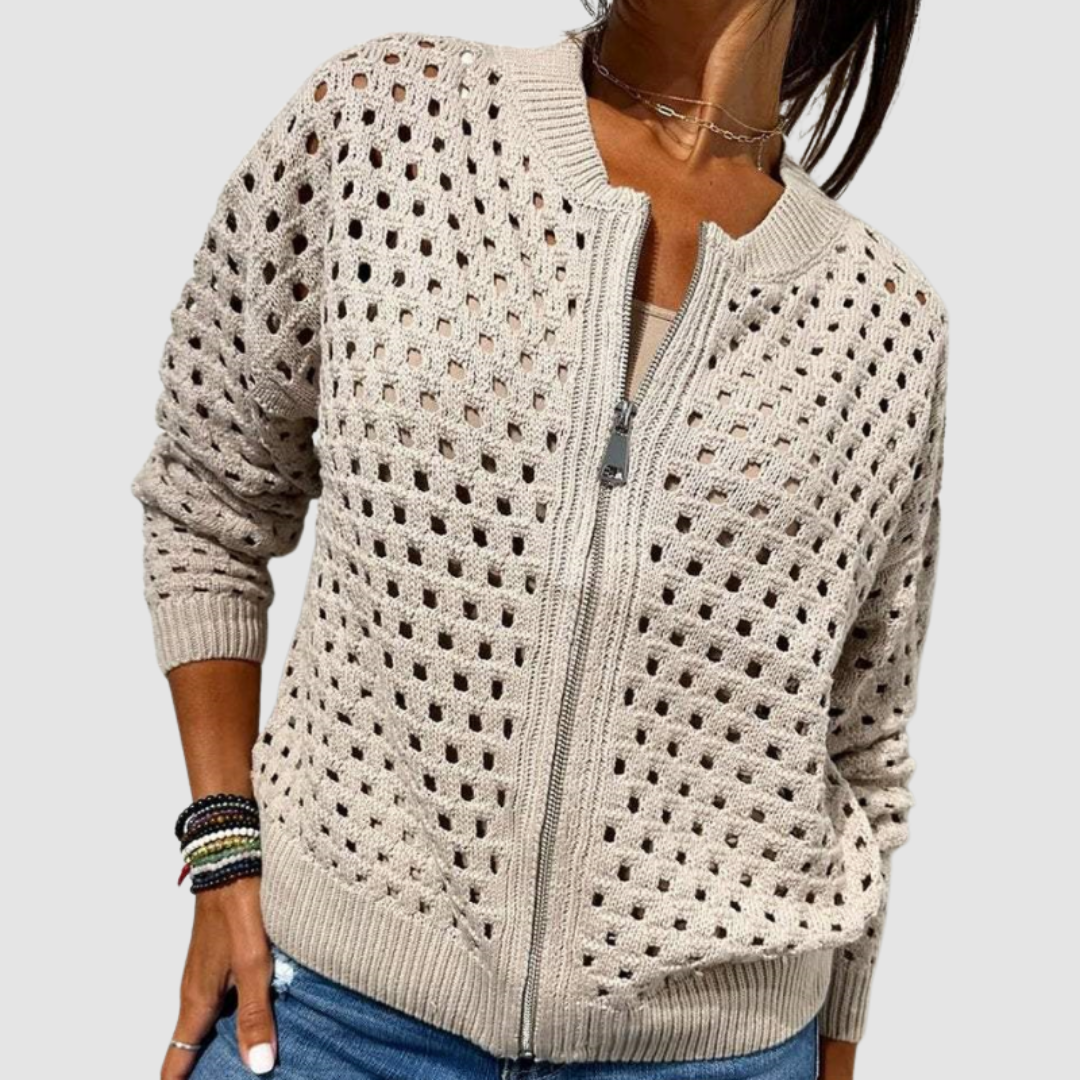 Vera | Feine Strickjacke mit Zierknöpfen