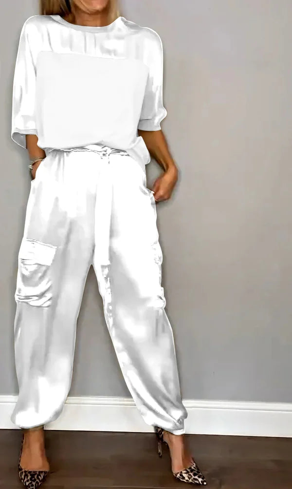 Petra | Edles Satin-Ensemble mit Glanz