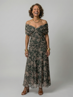Lena | Schulterfreies Midi-Kleid in Fließend