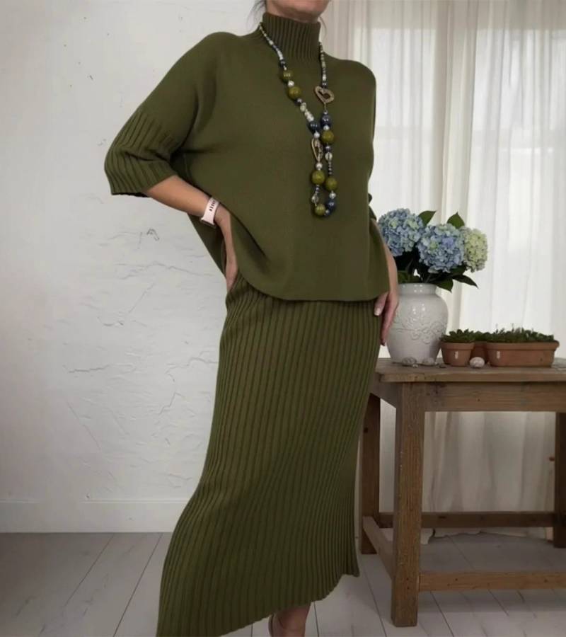 Leonie | Gerippter Strick-Zweiteiler im Midi-Look