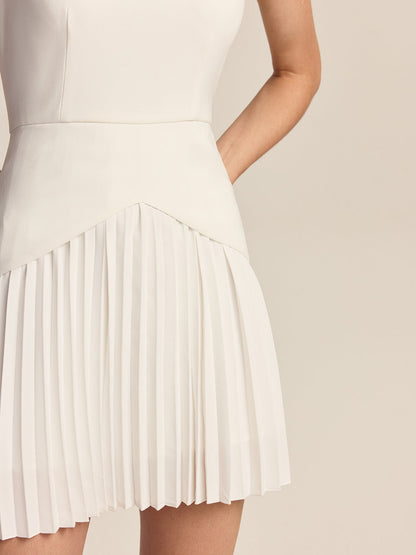 Das Opal-Linienkleid