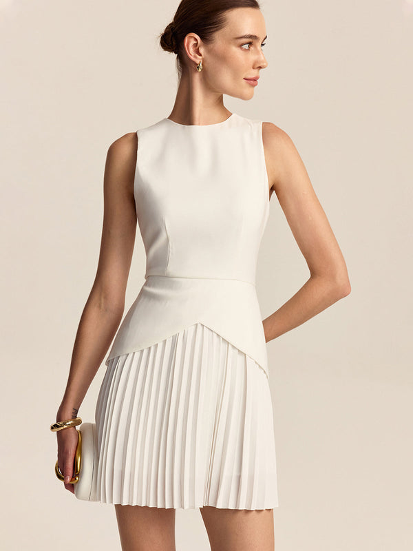 Das Opal-Linienkleid
