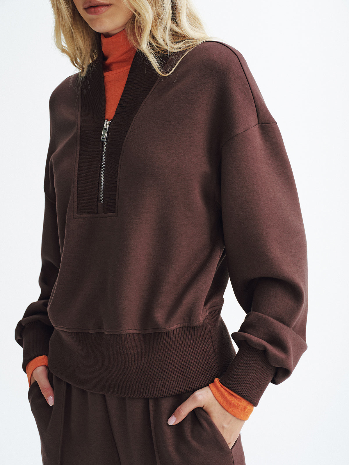 Der Modern Ease Pullover