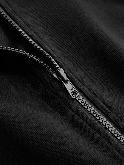 Der Defined Silhouette Hoodie