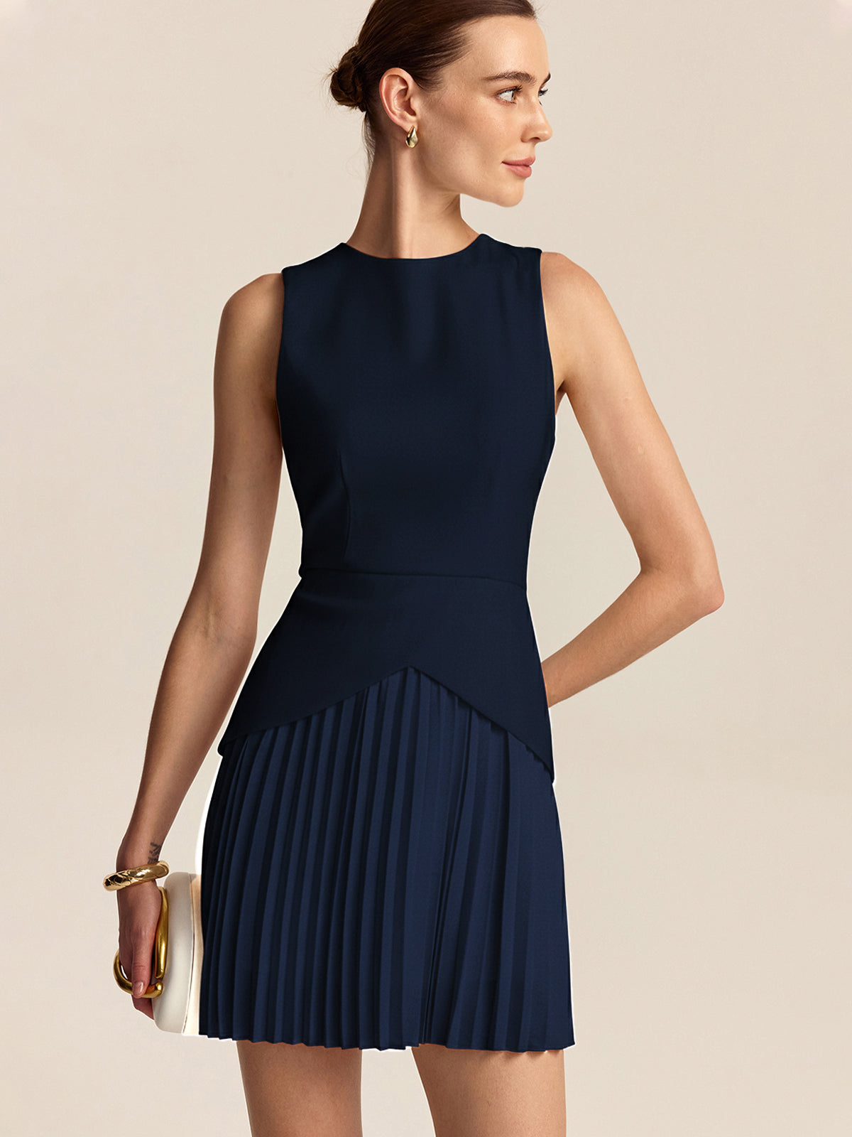 Das Opal-Linienkleid