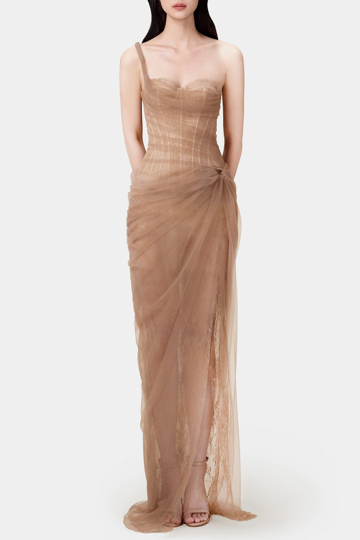 Das Goldene Schleierkleid