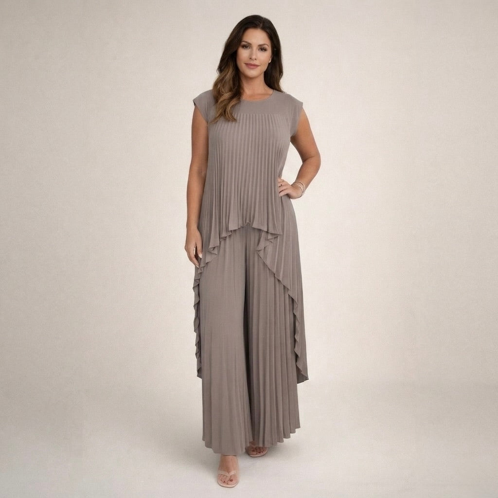 Klara | Raffiniertes Set mit Faltenrock