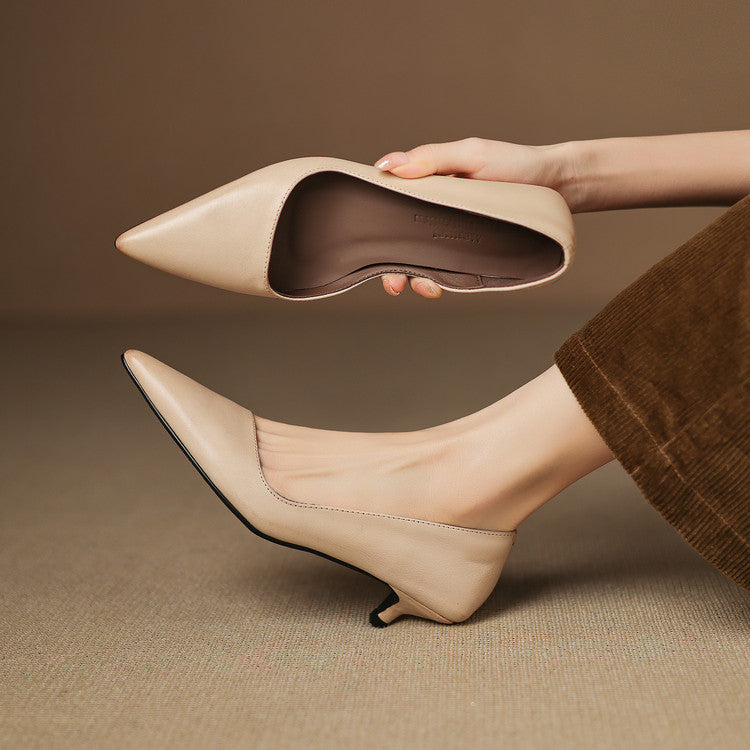 Petra | Kitten-Heel-Pumps aus Leder