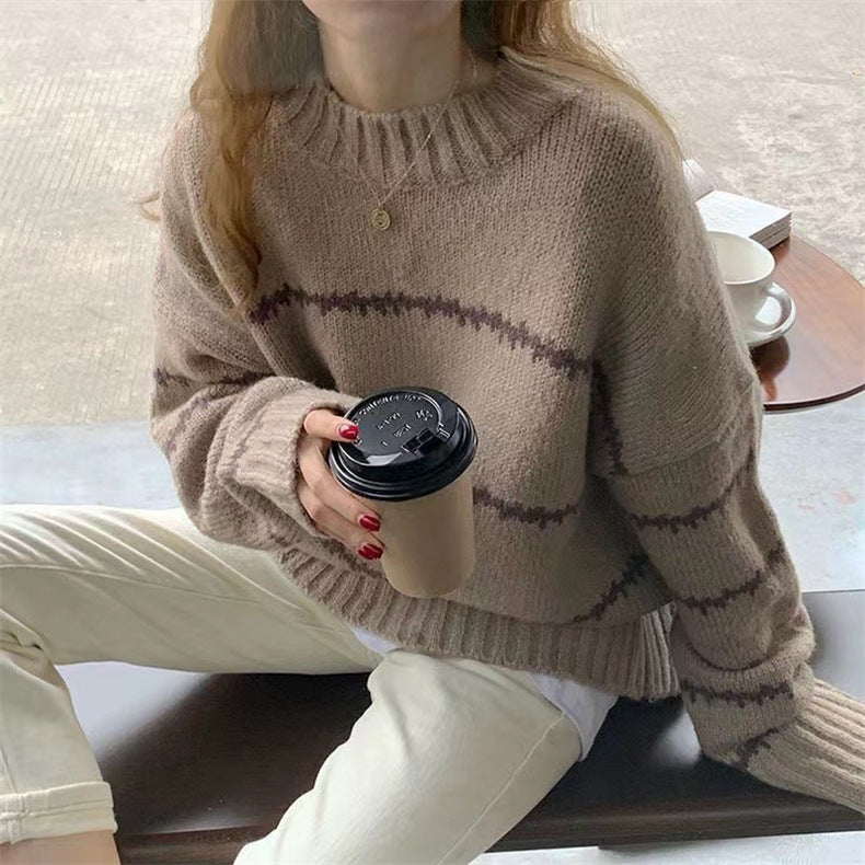 Vera | Klassischer Strickpullover mit Zopfmuster