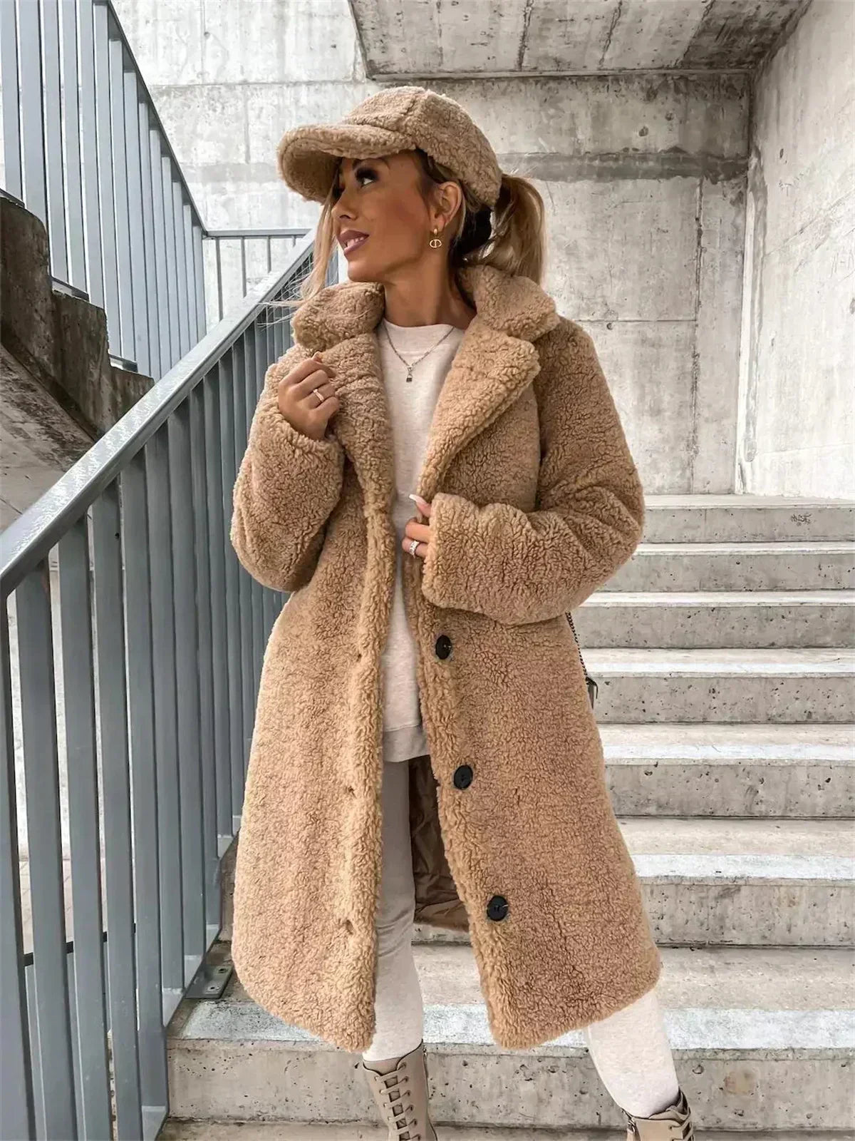 Vera | Weicher Kuschelmantel mit Kapuze