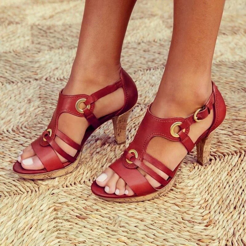 Vera | Feminine Sandale mit Absatz