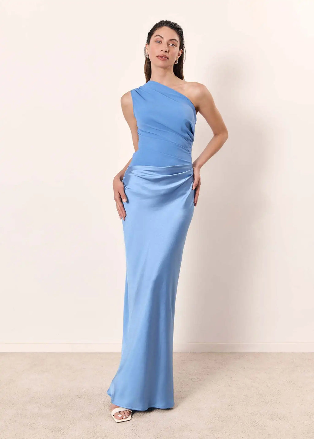 Vera | Fließendes Maxikleid aus Satin