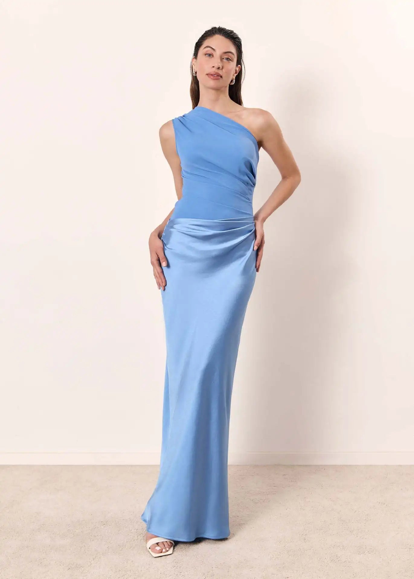 Vera | Fließendes Maxikleid aus Satin