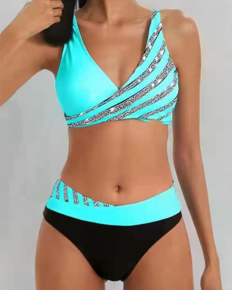 Vera | Gemusterter Bikini in Erdtönen