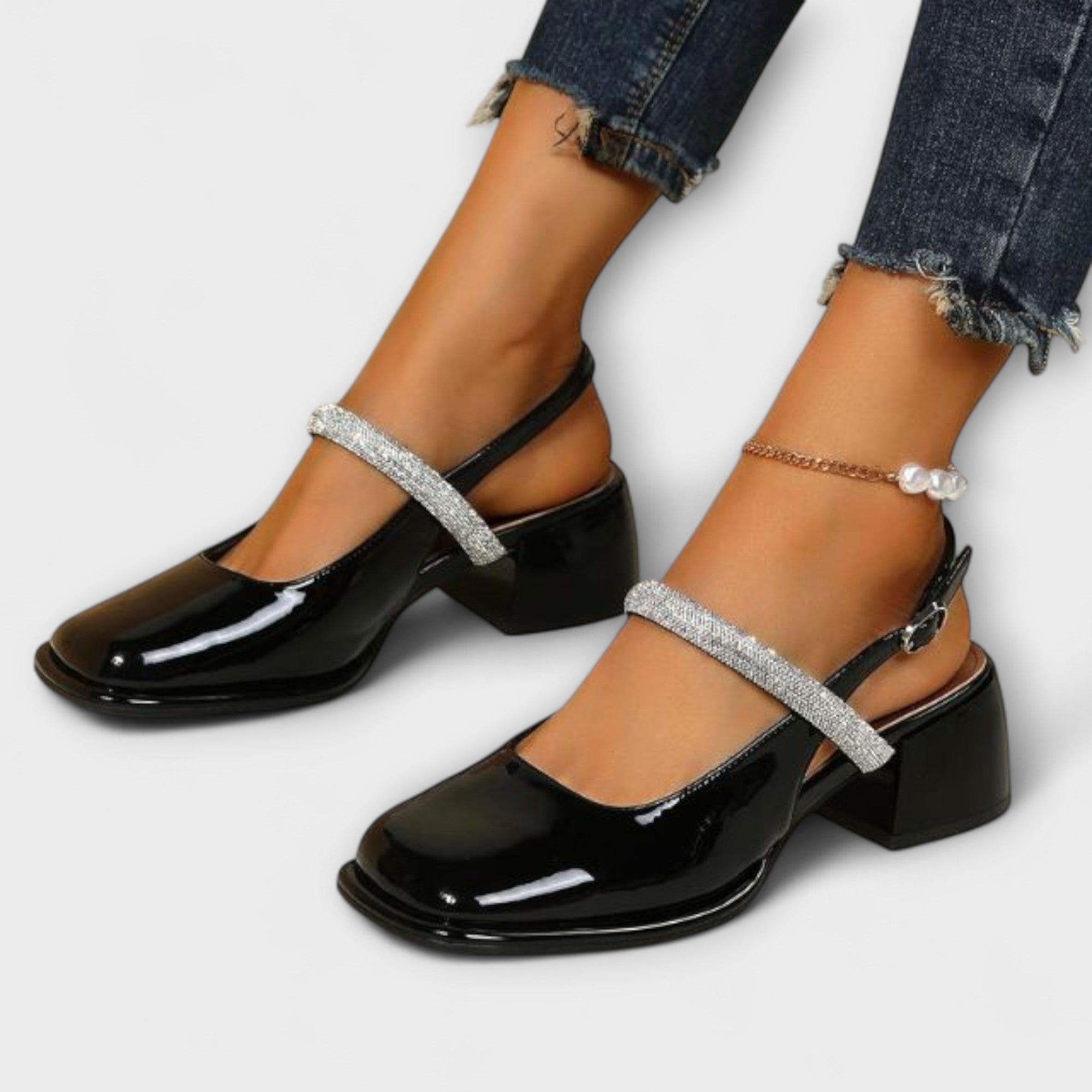 Lena | Stilvolle Sandalen mit Schnalle