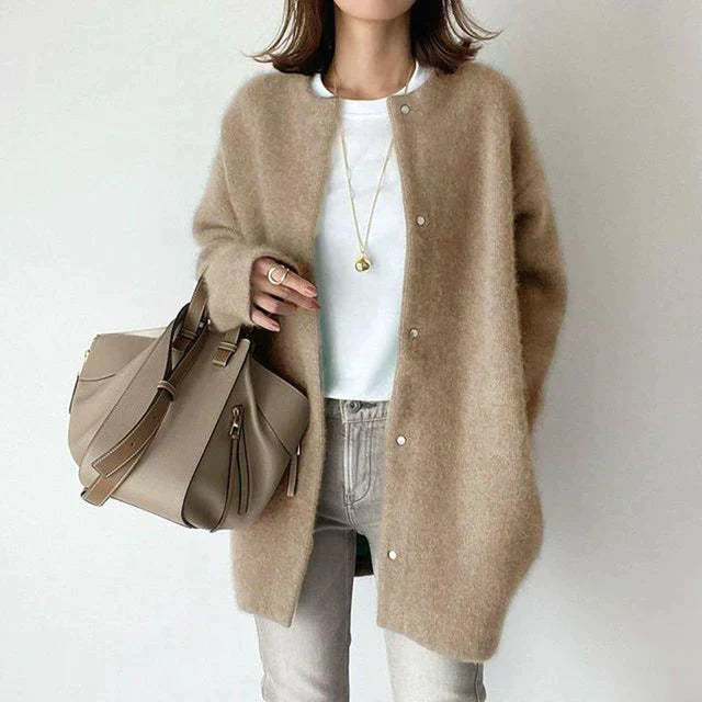 Frieda | Klassische Strickjacke mit Knöpfen