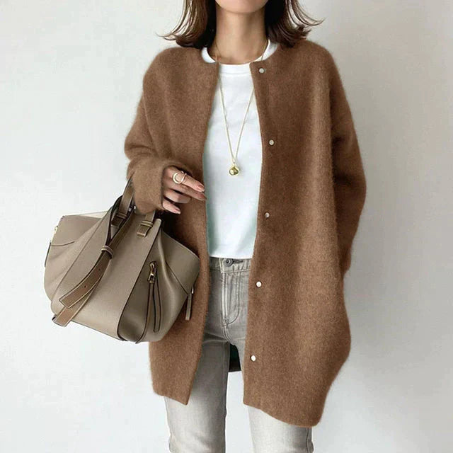 Frieda | Klassische Strickjacke mit Knöpfen