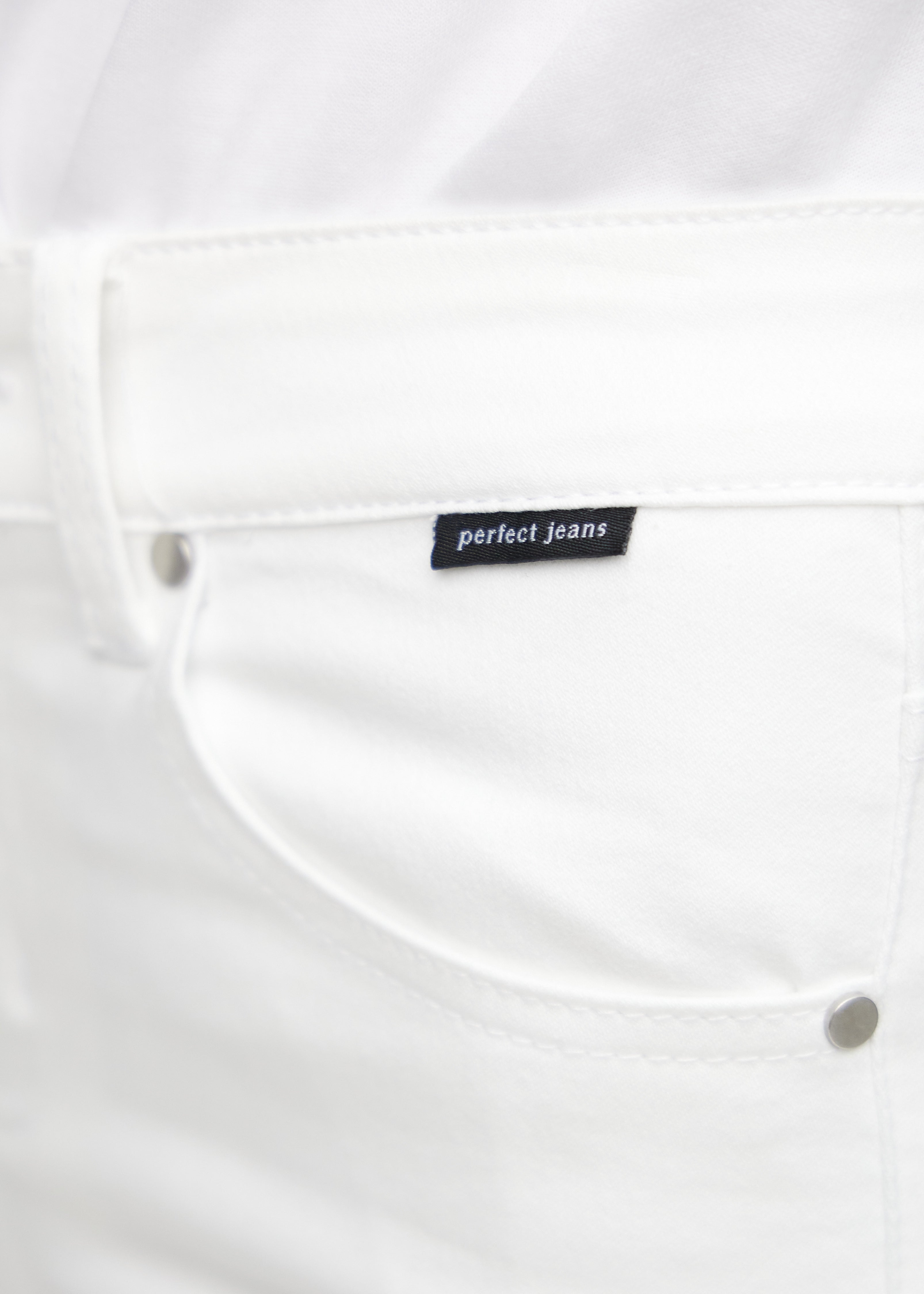 Fiona | Schmal geschnittene Caprihose