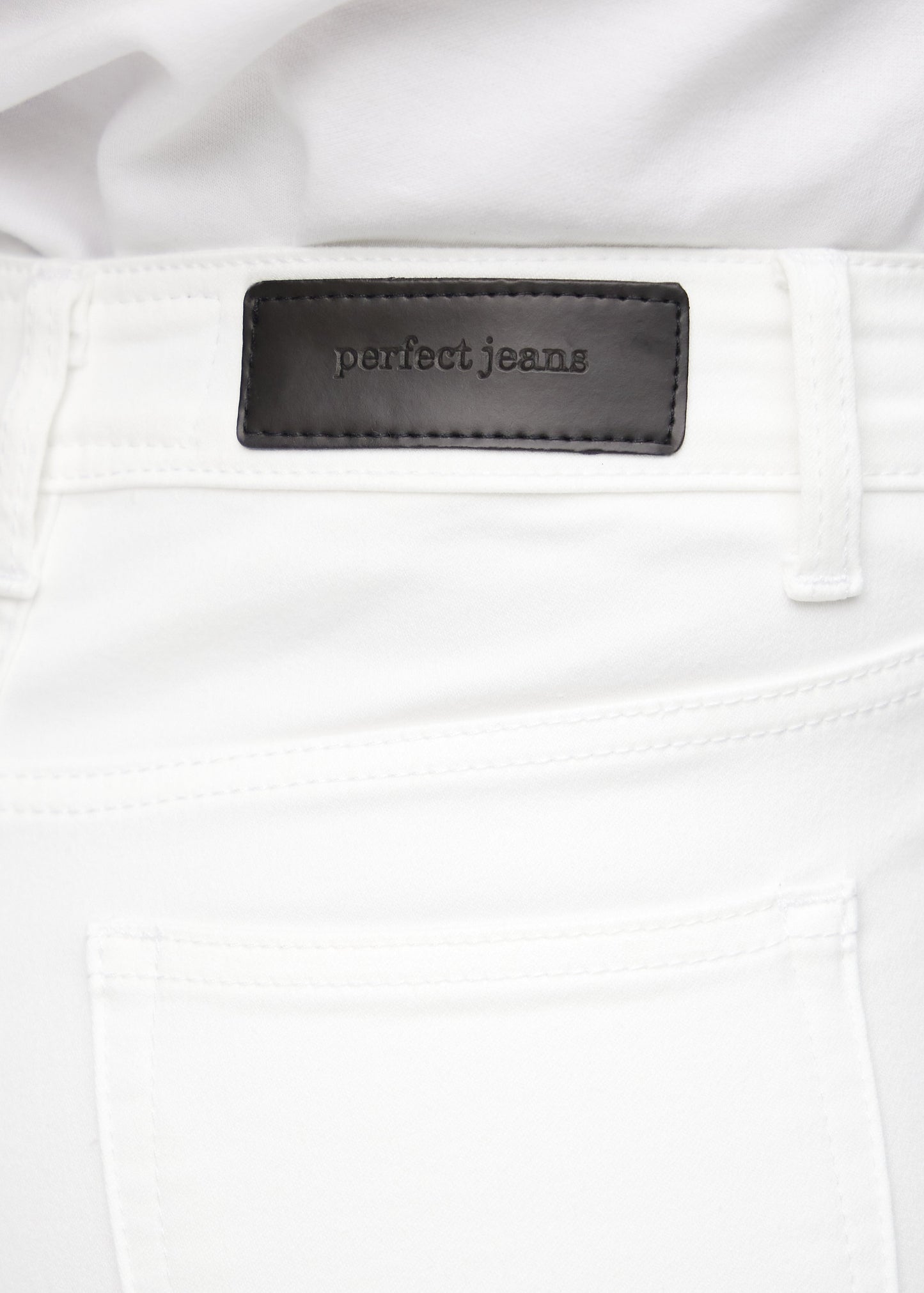 Die Sleek Crop Pants