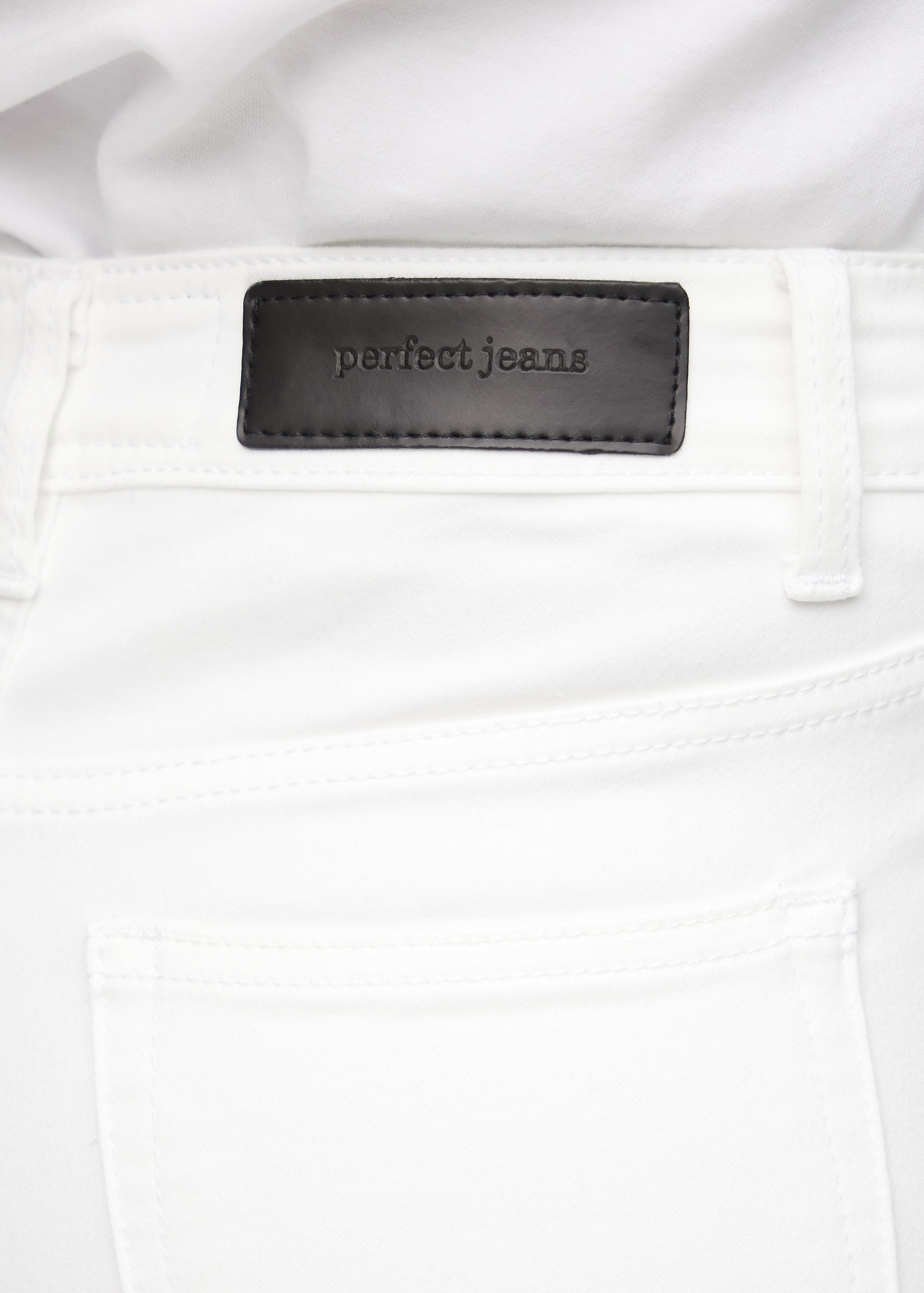 Fiona | Schmal geschnittene Caprihose