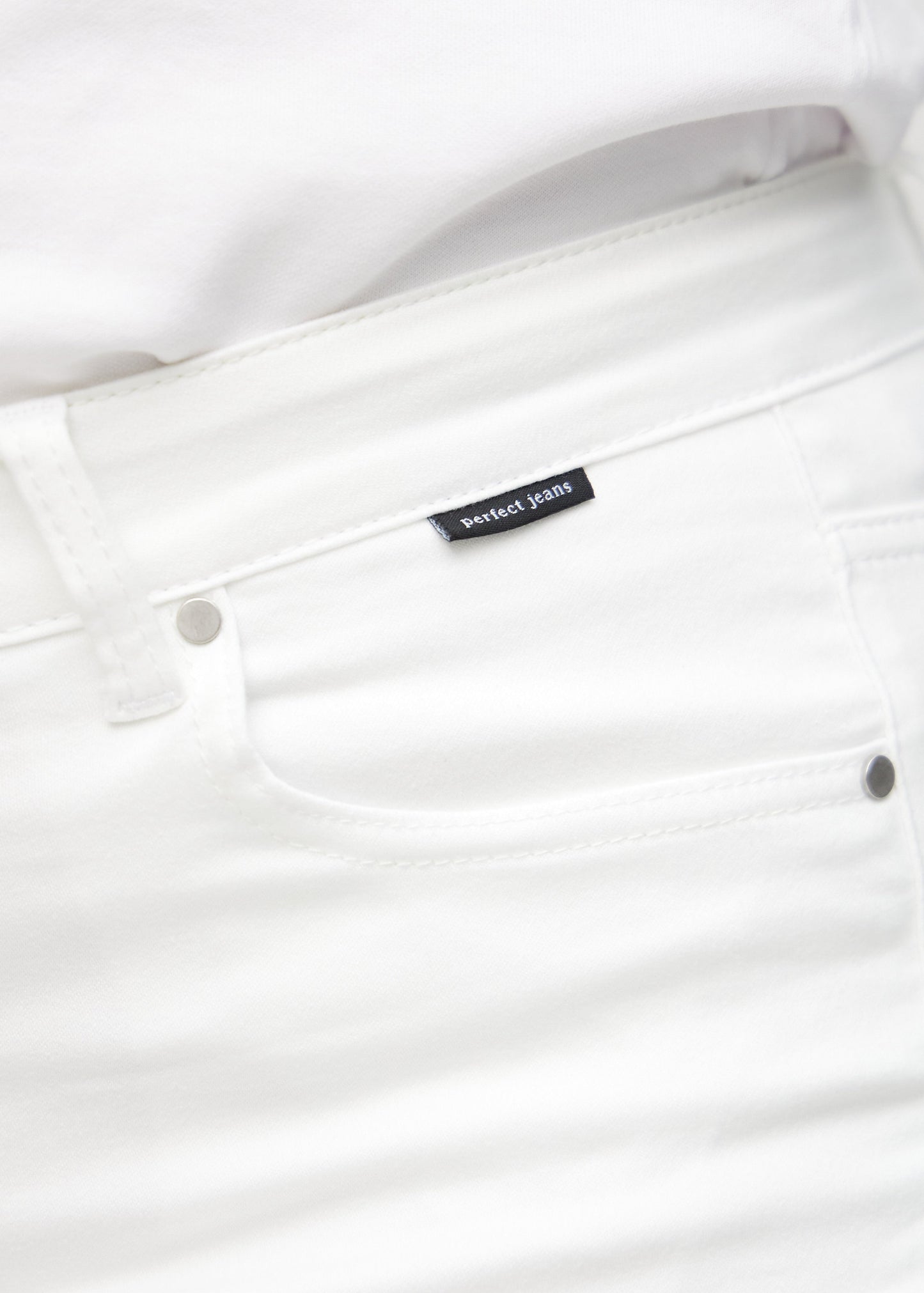 Die Sleek Crop Pants