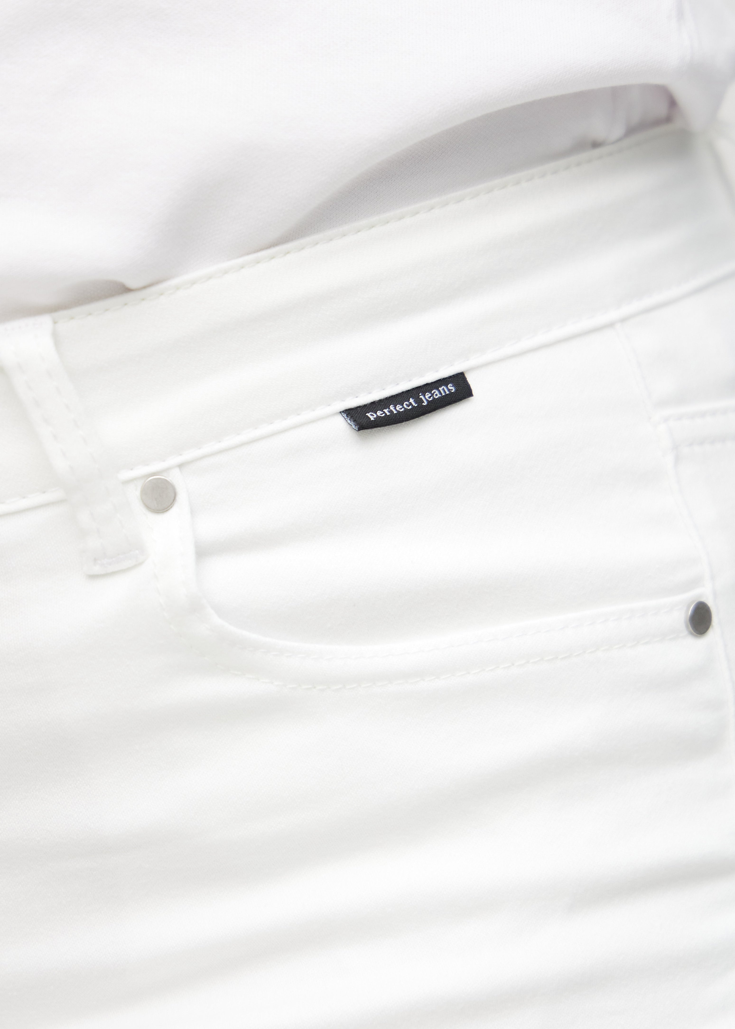 Fiona | Schmal geschnittene Caprihose