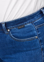 Petra | Klassische Denim-Shorts mit Kurven