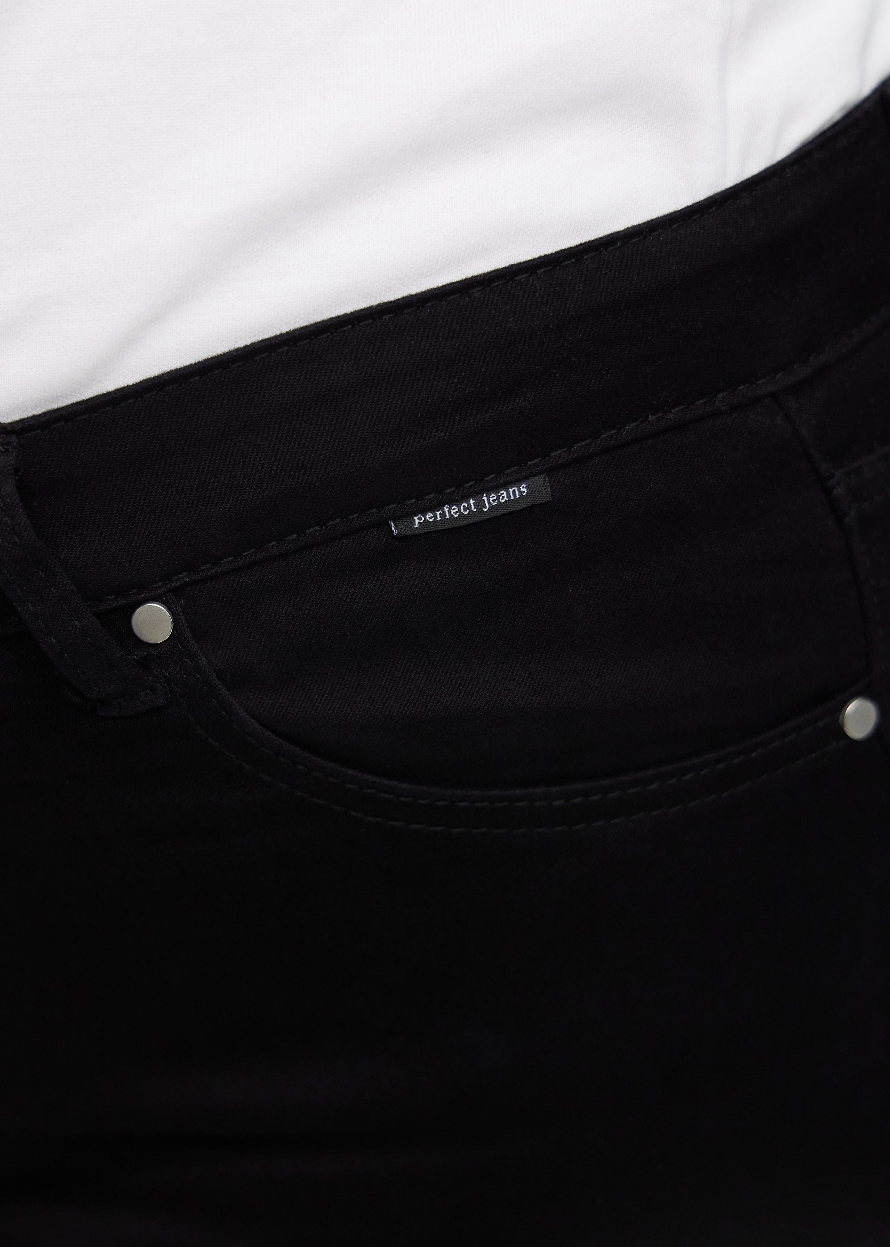 Tara | Figurformende Shorts in Unifarbe