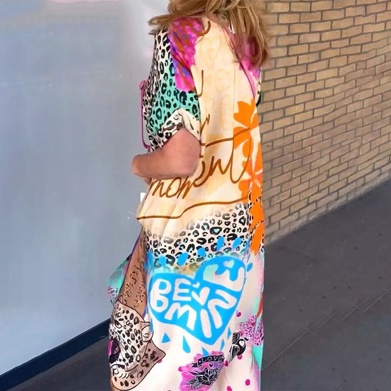 Das Sommerbrisen-V-Ausschnittkleid